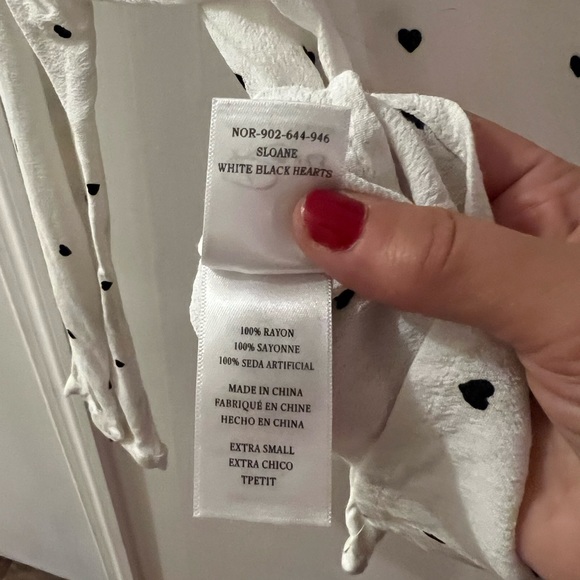 Rails Sloane button down, heart print, ties at waist, white and black, size XS - Picture 10 of 11